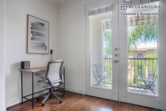 7225 Crescent Park W in Los Angeles, CA - Building Photo - Building Photo