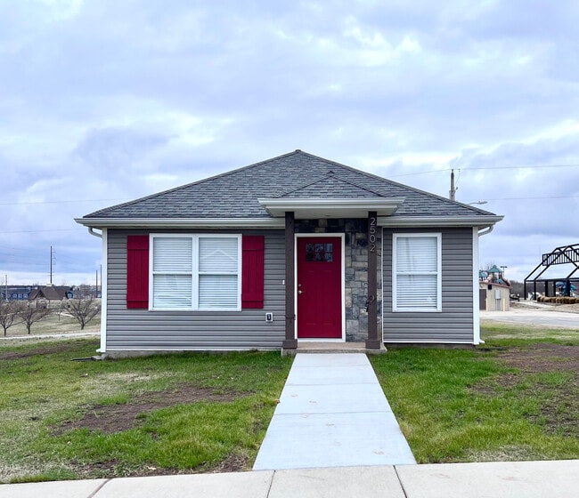 property at 2502 Annie Baxter Ave