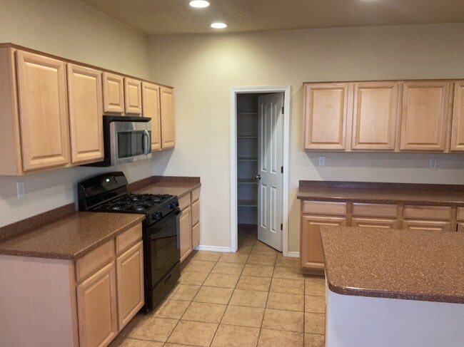 3635 Buckskin Loop NE in Rio Rancho, NM - Building Photo - Building Photo