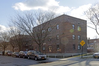 147-08 72nd Rd in Flushing, NY - Building Photo - Building Photo