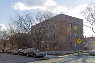 147-08 72nd Rd in Flushing, NY - Foto de edificio - Building Photo