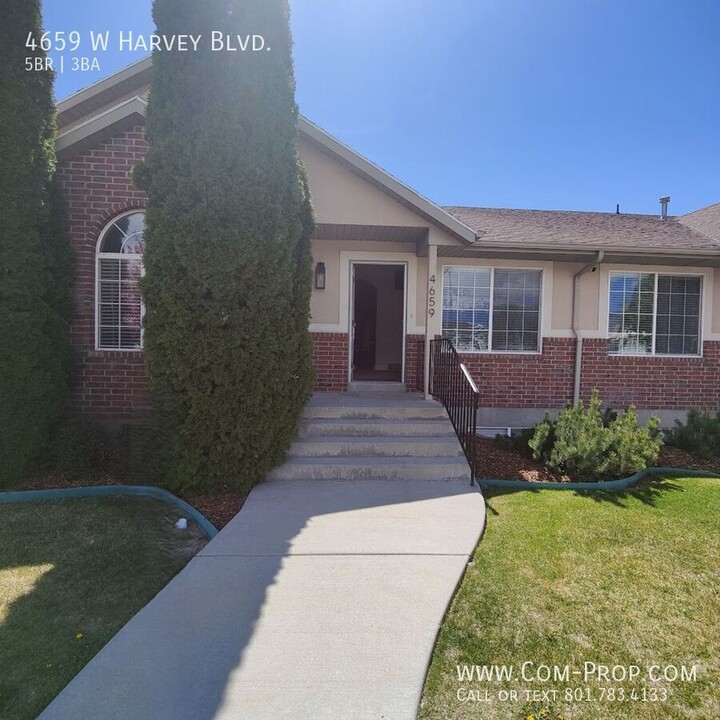 4659 W Harvey Blvd in Pleasant Grove, UT - Building Photo