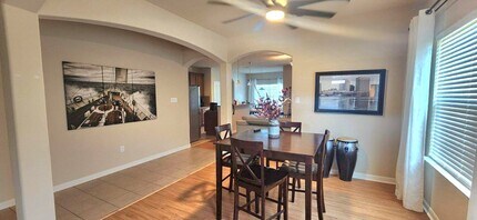 1210 Plaza Lake Dr in San Antonio, TX - Building Photo - Building Photo