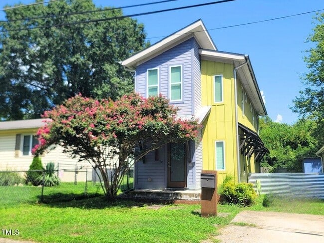 property at 121 Camden St