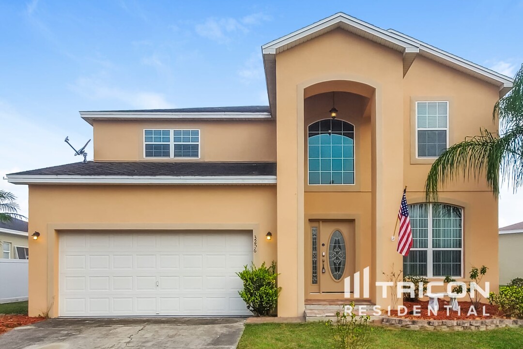 3256 Enclave Blvd in Mulberry, FL - Building Photo