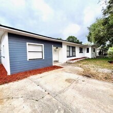 1510 Cambridge Dr in Cocoa, FL - Building Photo - Building Photo