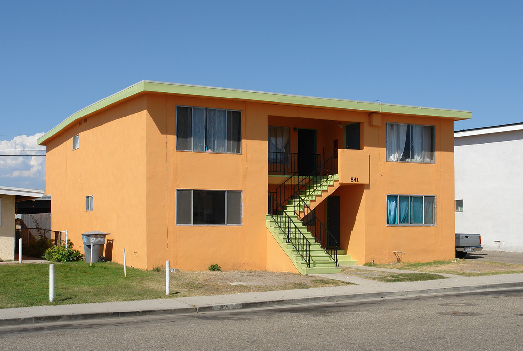 841 Jane Dr in Port Hueneme, CA - Foto de edificio