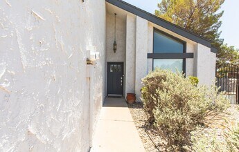 3008 Sundown Rd in Las Cruces, NM - Building Photo - Building Photo