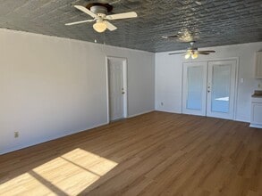 1029 Vly Frg Dr in Schertz, TX - Foto de edificio - Building Photo