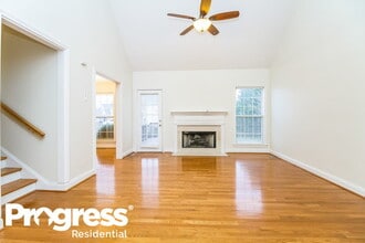 2062 Prescott Way in Spring Hill, TN - Foto de edificio - Building Photo