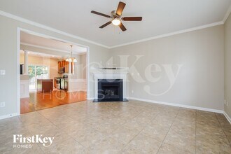 201 Marino Pl, Unit 10-31 in Clayton, NC - Foto de edificio - Building Photo