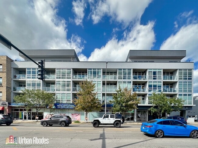 1610 W Fullerton Ave, Unit G01C in Chicago, IL - Building Photo - Building Photo