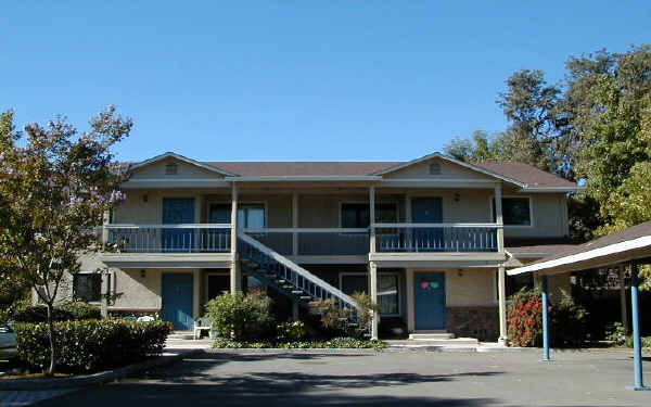 77 Dot Ave in Campbell, CA - Foto de edificio - Building Photo