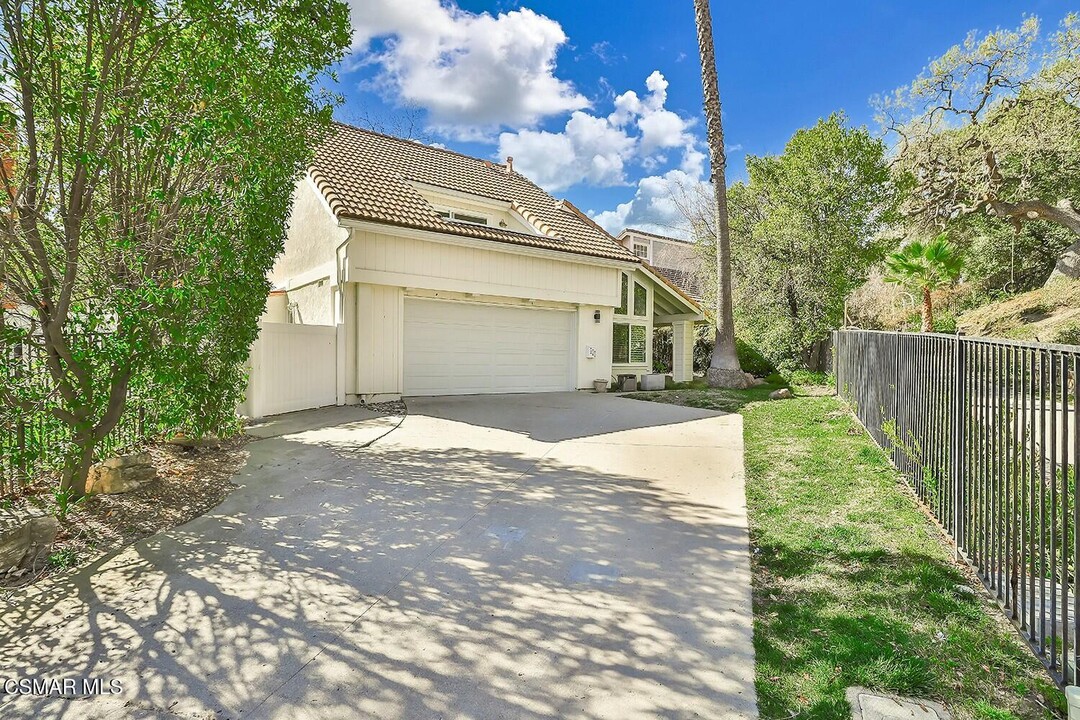 835 Sorrelwood Ct in Westlake Village, CA - Building Photo