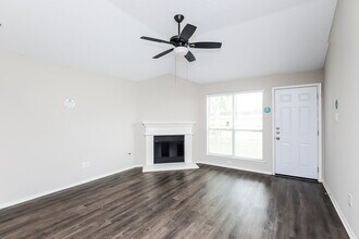 10244 Cypress Hills Dr in Fort Worth, TX - Building Photo - Building Photo