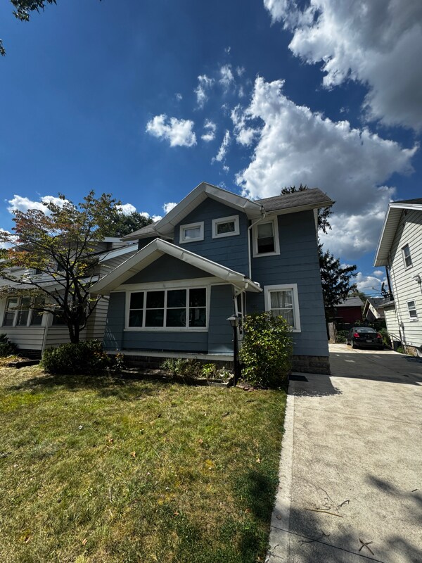 property at 582 Colima Dr