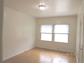 5640 W 6th St, Unit 1 in Los Angeles, CA - Building Photo - Building Photo