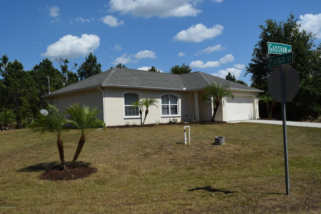 2701 Gadshaw Ave SE in Palm Bay, FL - Building Photo - Building Photo