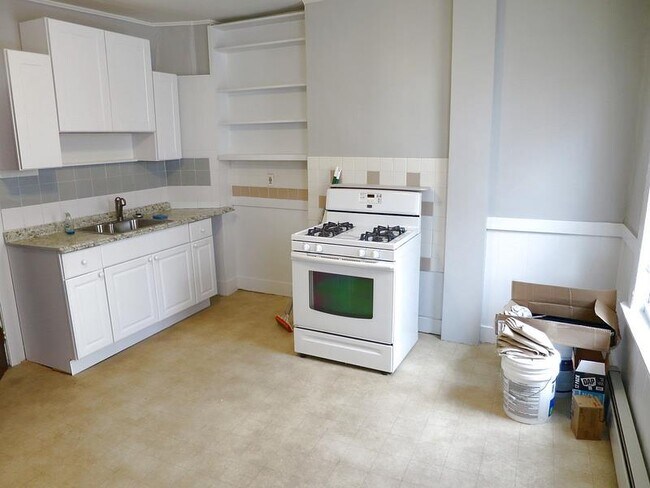 17 Bristol St, Unit #1