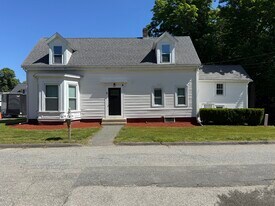 6 School St, Unit 2 in Topsfield, MA - Building Photo