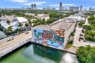 4035 Meridian Ave, Unit 206 in Miami Beach, FL - Building Photo - Building Photo