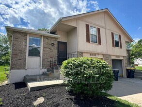 8640 N Hull Ave in Kansas City, MO - Building Photo - Building Photo