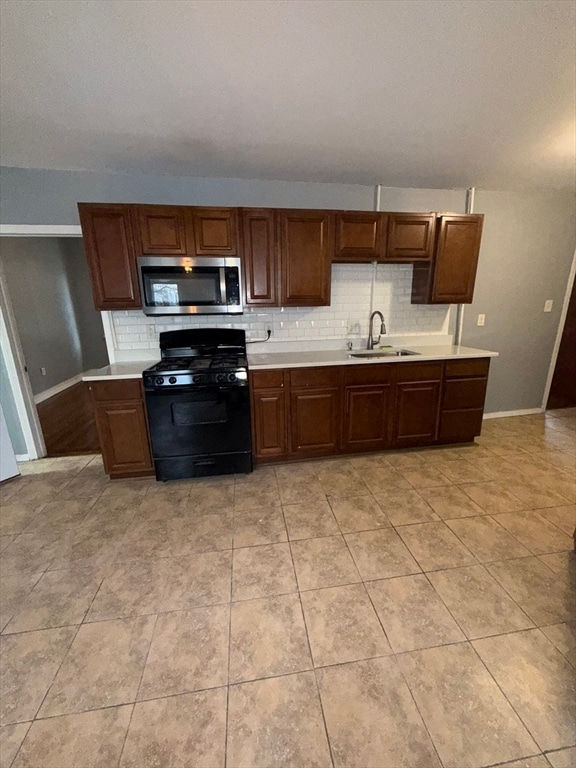 151 Salem St in Lowell, MA - Building Photo - Building Photo