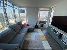 2388 Madison Ave in Burnaby, BC - Building Photo