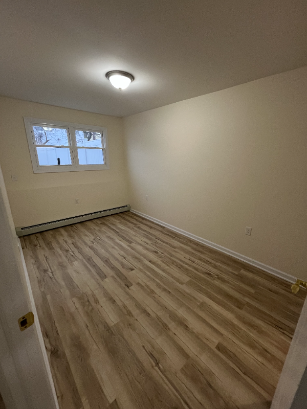 422 B 64 St-Unit -1 in Queens, NY - Foto de edificio - Building Photo