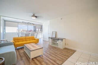 1624 Kanunu St in Honolulu, HI - Building Photo - Building Photo