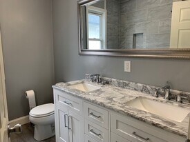 47 Pembroke Ave, Unit 3 in Providence, RI - Building Photo