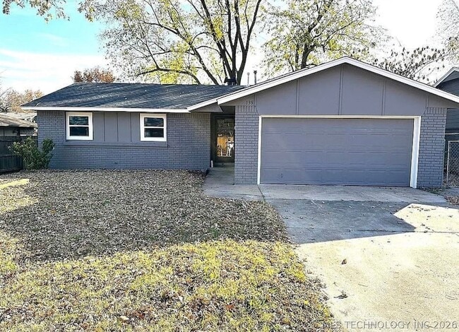 property at 139 W Kent St