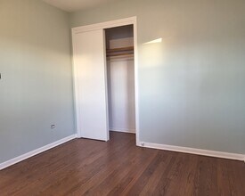 2550 N Neva Ave in Chicago, IL - Building Photo - Building Photo