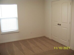 217 Sunnymeade Ln in Jarrell, TX - Building Photo - Building Photo