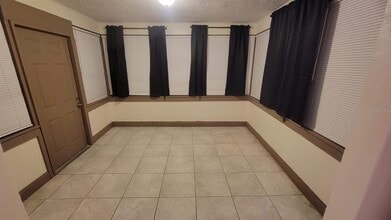 1025 Mack Ave in Orlando, FL - Building Photo - Building Photo