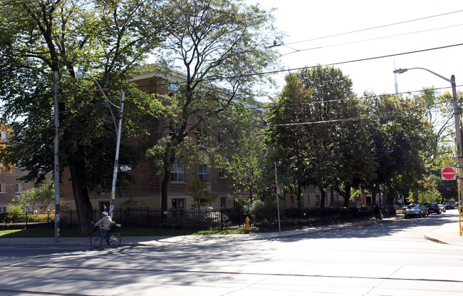 Cawthra Mansions Co-op in Toronto, ON - Building Photo - Building Photo