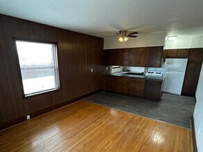 Wellesley Court Apartments in Portland, OR - Building Photo - Interior Photo