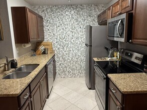 10263 Gandy Blvd N, Unit 2103 in St. Petersburg, FL - Building Photo - Building Photo