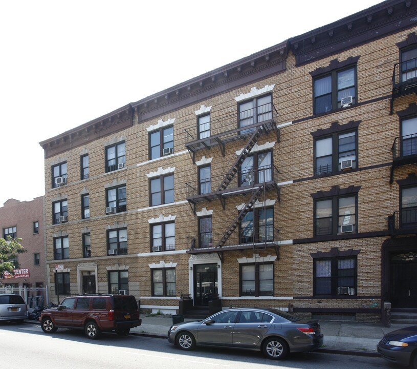 1526 Eastern Pky in Brooklyn, NY - Foto de edificio