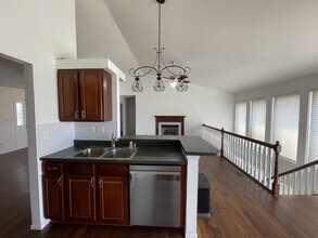 1543 Presidents Landing Dr in O'Fallon, MO - Building Photo - Building Photo