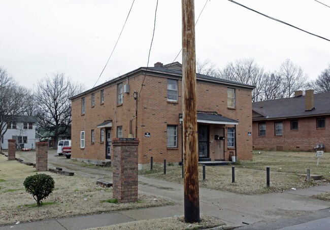 688 E Mclemore Ave in Memphis, TN - Foto de edificio - Building Photo