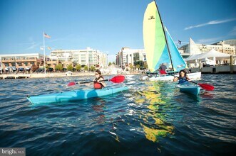 157 Fleet St, Unit 703 in Oxon Hill, MD - Foto de edificio - Building Photo