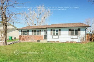 920 S Waco Way in Aurora, CO - Building Photo