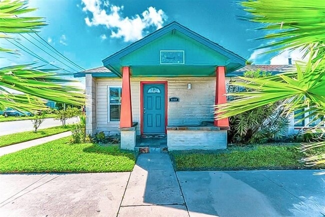 2127 28th St in Galveston, TX - Building Photo - Building Photo
