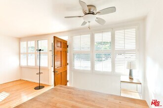 2033 Cloverfield Blvd in Santa Monica, CA - Building Photo - Building Photo