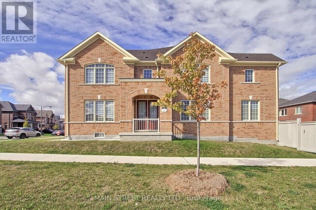 2 Bill Guy Dr in Georgina, ON - Building Photo - Building Photo