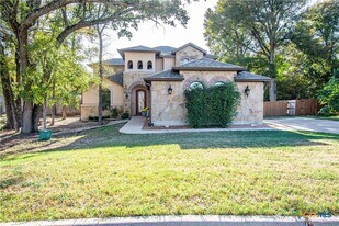 1020 Woodland Bend Cir in Salado, TX - Building Photo