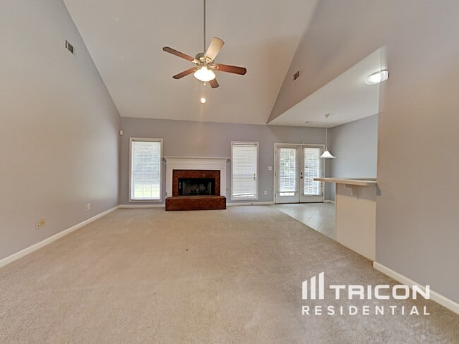 325 Wisteria Blvd in Covington, GA - Building Photo - Building Photo