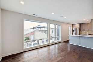 708-10 S Sartain St in Philadelphia, PA - Building Photo