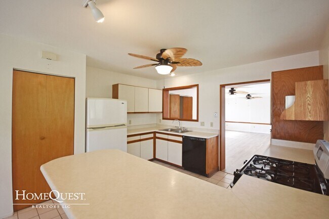 545 Punaa St-Unit -2BR in Kailua, HI - Building Photo - Building Photo